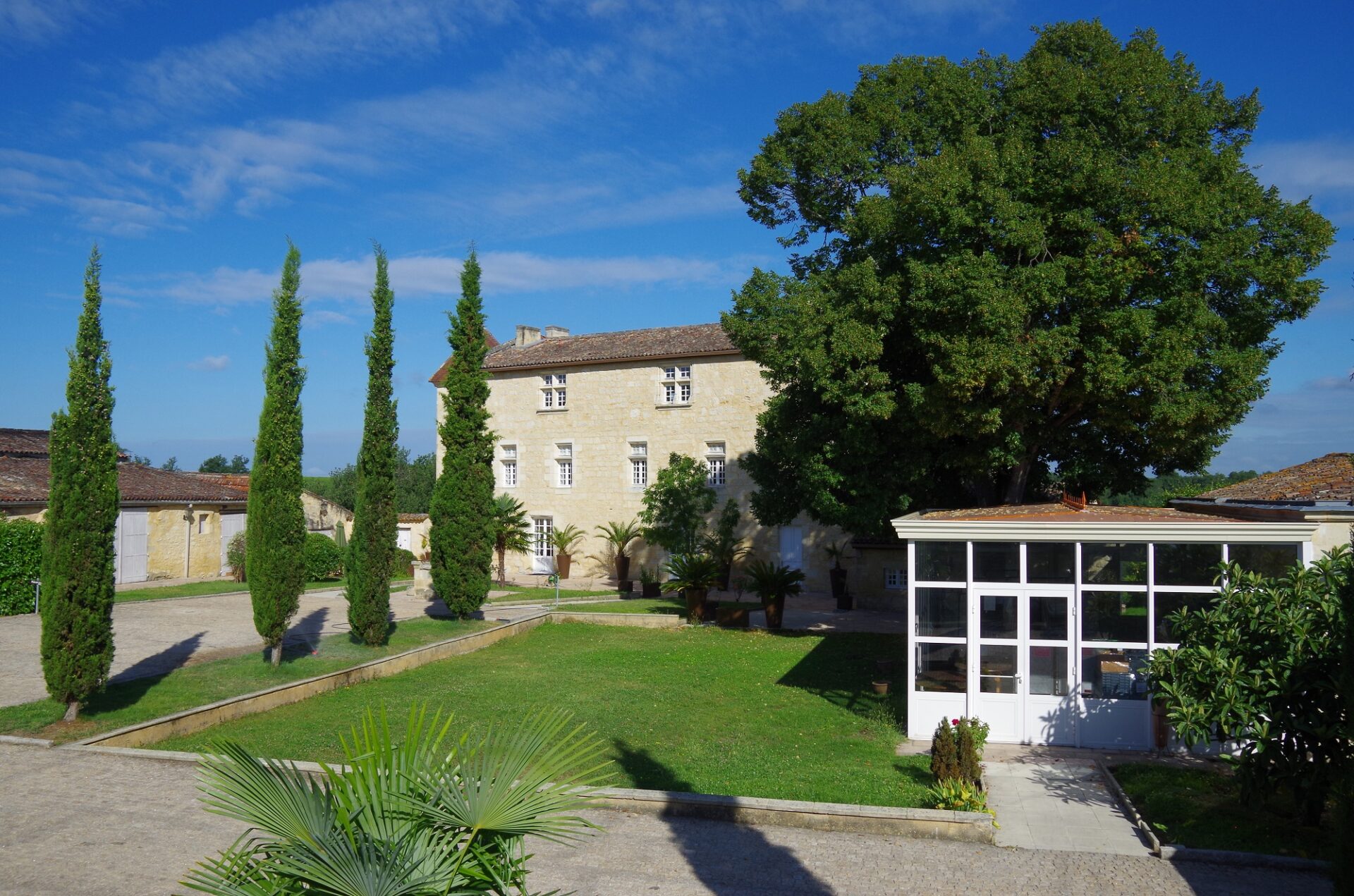 Château Isabeau de Naujan à SaintVincentdePertignas SO Connect Château Isabeau de Naujan à SaintVincentdePertignas SO Connect